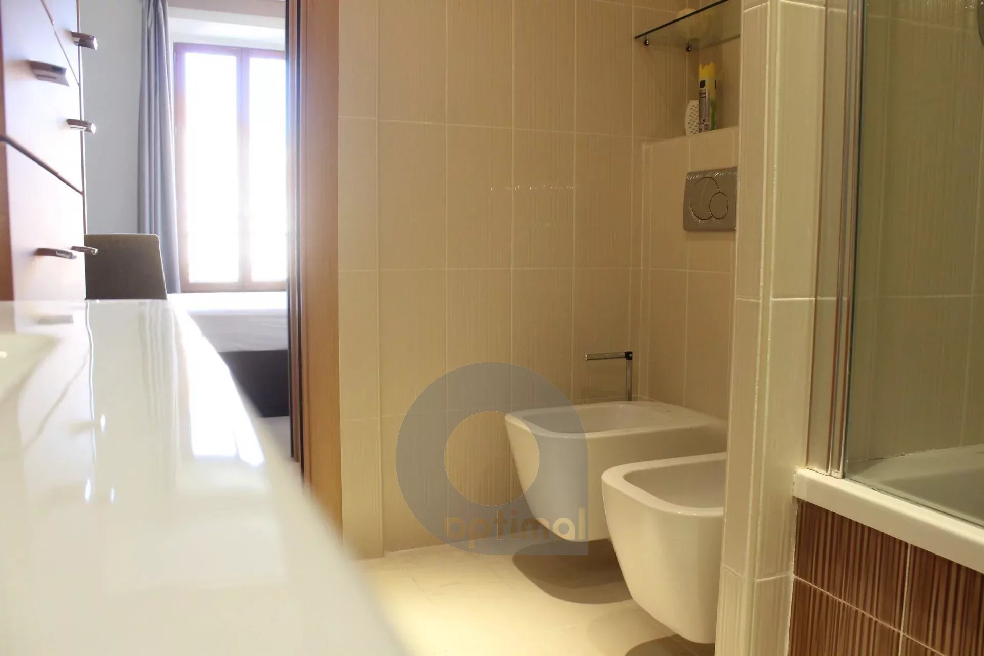 plein centre ville de Menton appartement 3 pièces