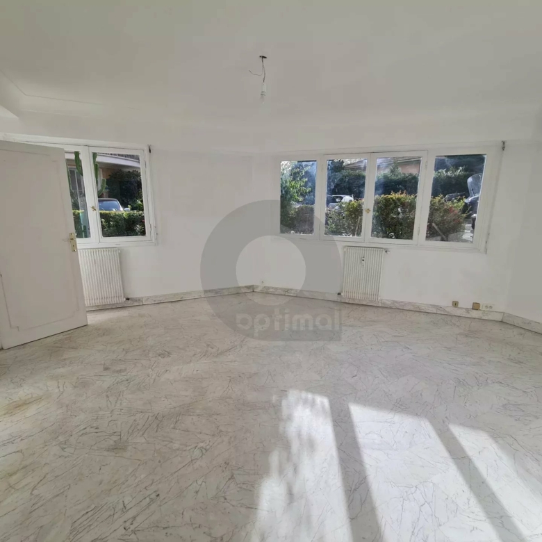 APPARTEMENT QUATRE PIECES MENTON COURS DU CENTENAIRE