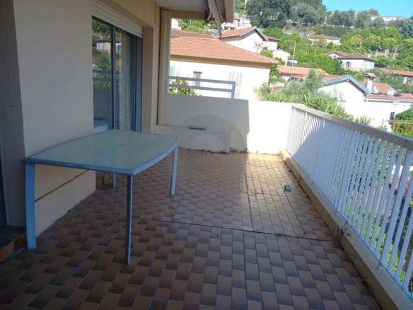 Beau 3 pièces avec grande terrasse