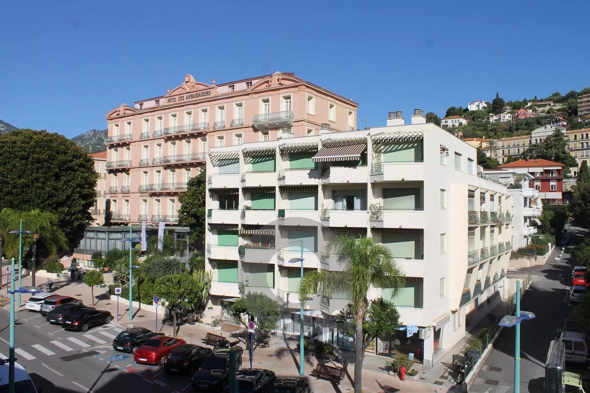 d95ecd8054f6359a62aa8e62a5a1e9d1_8b2077423f_1920-original-172485-0.jpg plein centre ville de Menton appartement 3 pièces