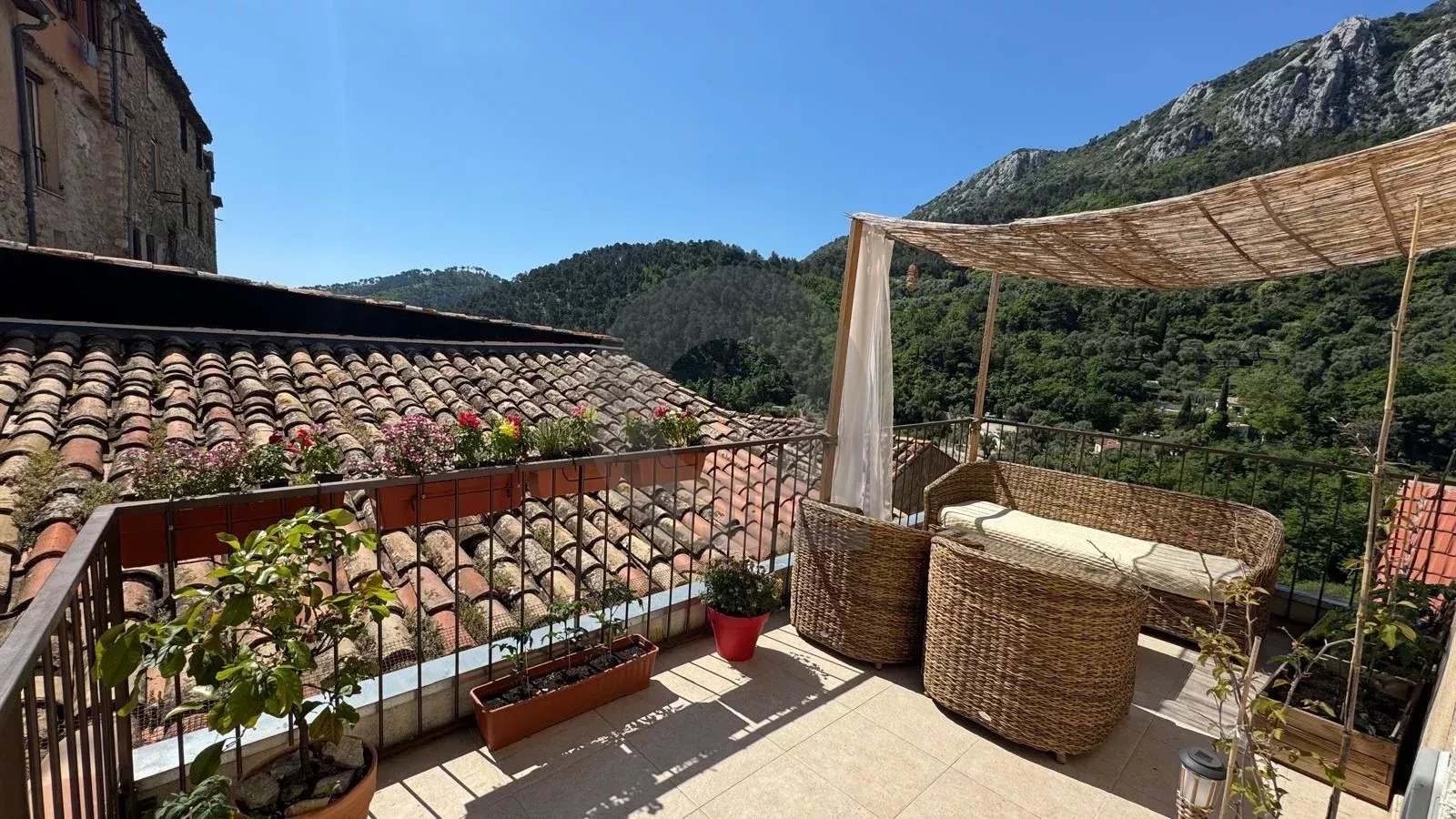 MAISON DE VILLAGE 90M2 4P TERRASSE GORBIO