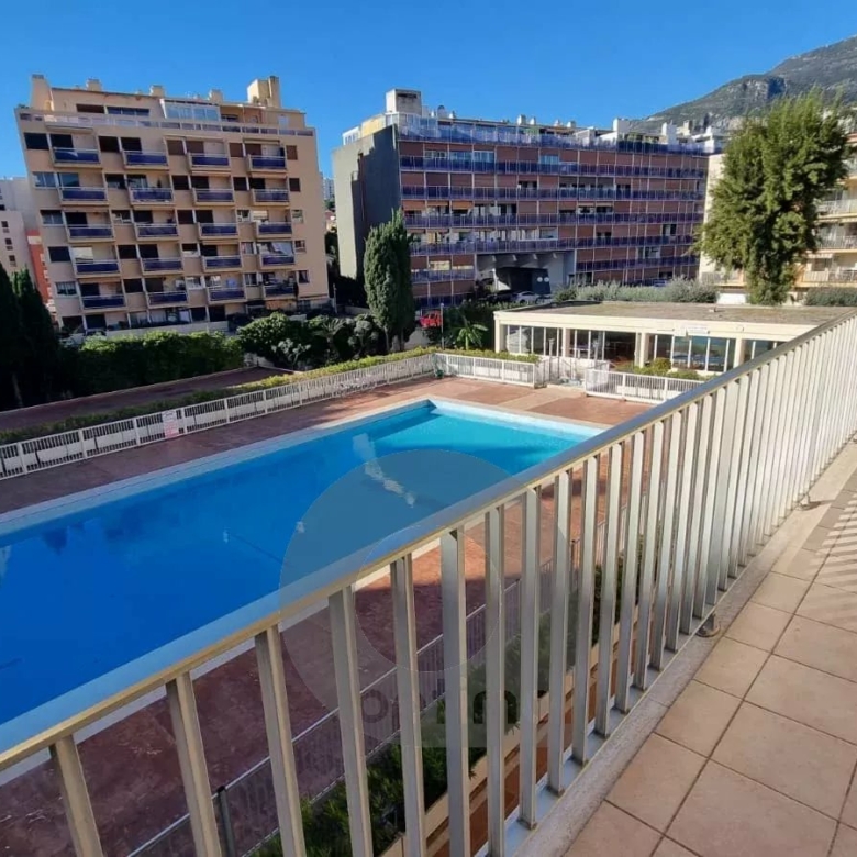 ROQUEBRUNE CAP MARTIN – RESIDENCE FRONT DE MER AVEC PISCINE