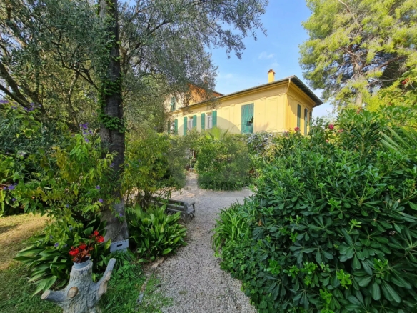 GRANDE VILLA ROQUEBRUNE CAP MARTIN PISCINE POOL HOUSE