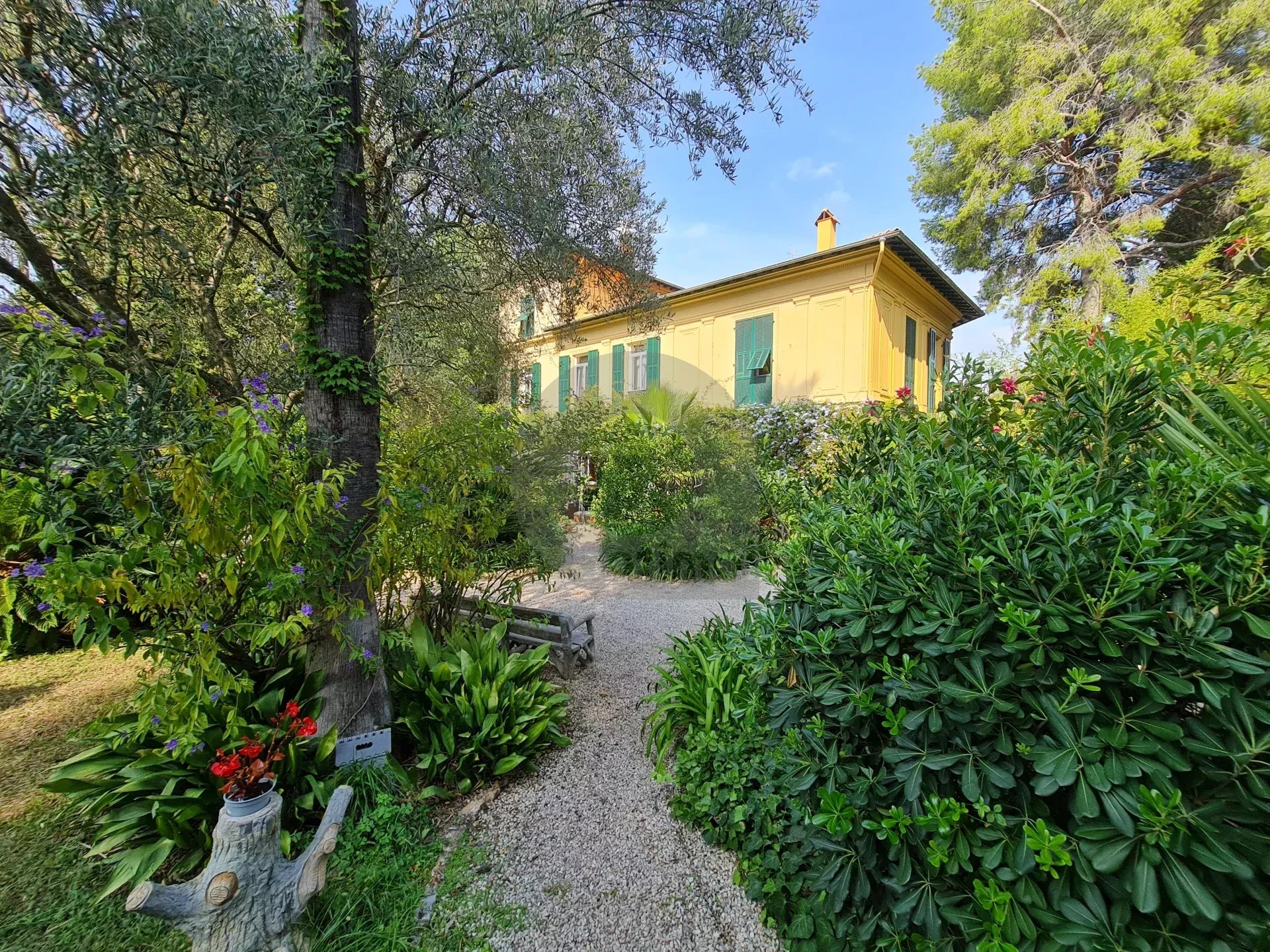 dc6db7dfc85734851b0de62e658d3148_2eb1147a29_1920-original-171627-0.jpg GRANDE VILLA ROQUEBRUNE CAP MARTIN PISCINE POOL HOUSE