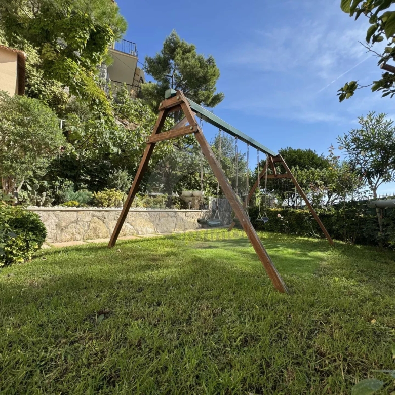 VILLA ROQUEBRUNE VUE MER EXCELLENT ÉTAT TERRASSE JARDIN GARAGE