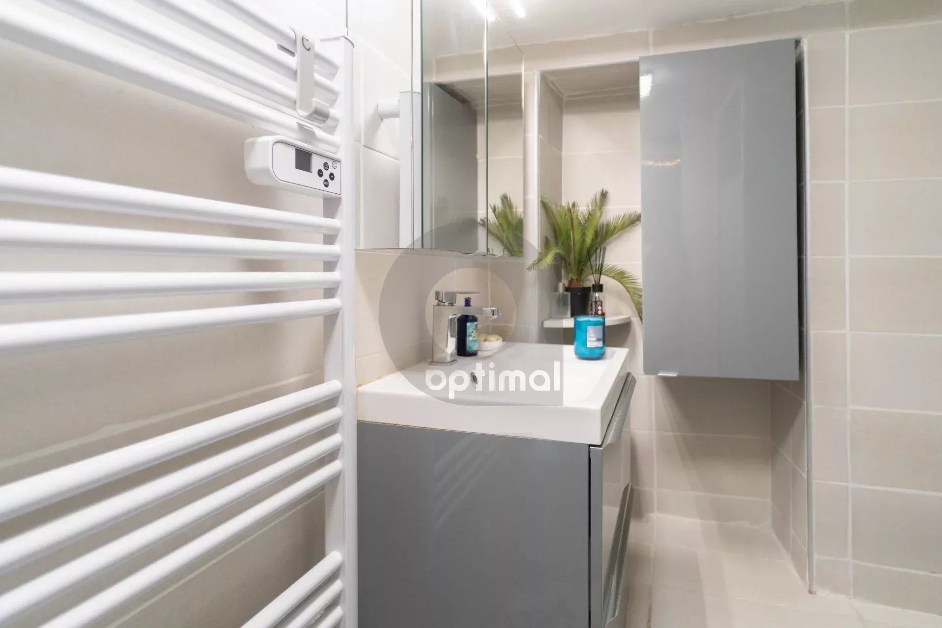 APPARTEMENT CASTELLAR 5 PIECES TRIPLEX