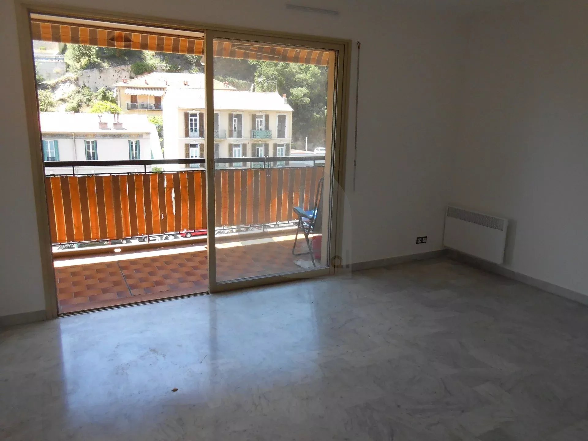 Appartement lumineux avec terrasse à Menton