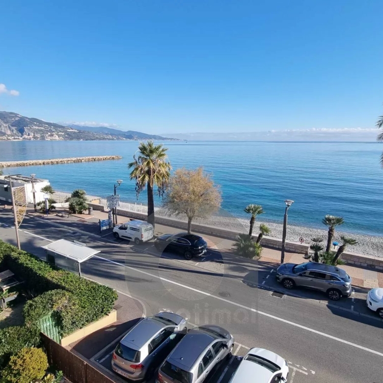 Roquebrune Cap Martin, étage élevé, terrasse, vue mer
