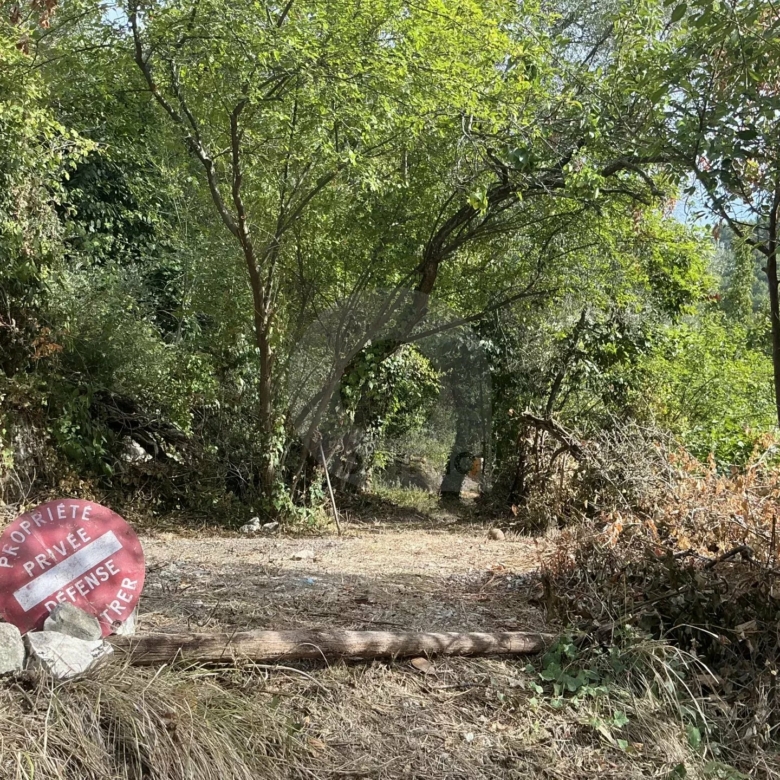 VENTE TERRAIN INCONSTRUCTIBLE GORBIO