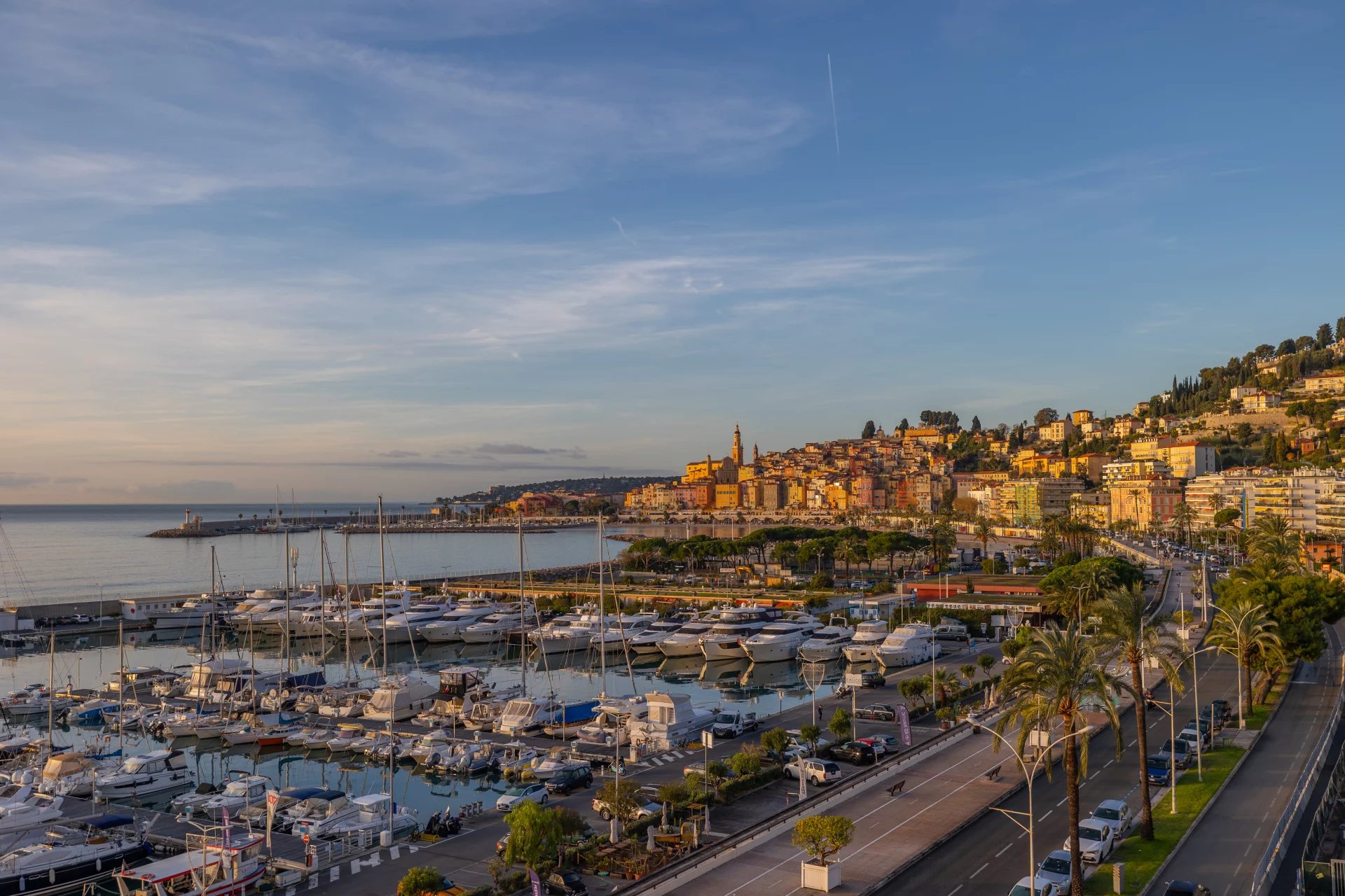 Appartement à vendre à Menton vue panoramique Mer et Vieille Ville