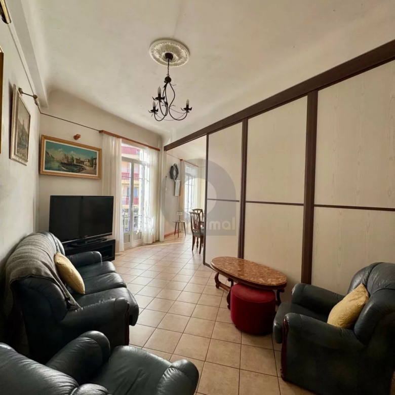 Appartement 3 pièces à Menton Centre-ville