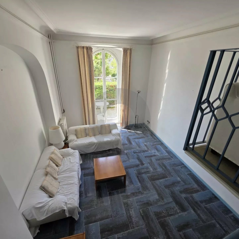 APPARTEMENT BOURGEOIS ORIGINAL MENTON GARAVAN GARAGE