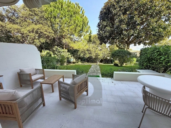 RCM Secteur Cap Martin – Résidence de Prestige – Magnifique 2 pièces en rez-de-jardin