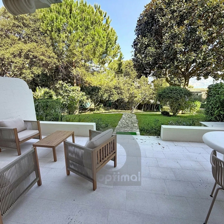 RCM Secteur Cap Martin – Résidence de Prestige – Magnifique 2 pièces en rez-de-jardin