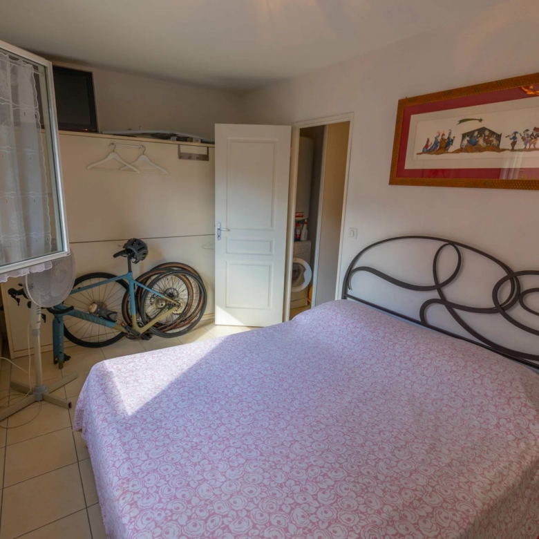 Charmant duplex 3 pièces avec terrasse et parking – Menton centre