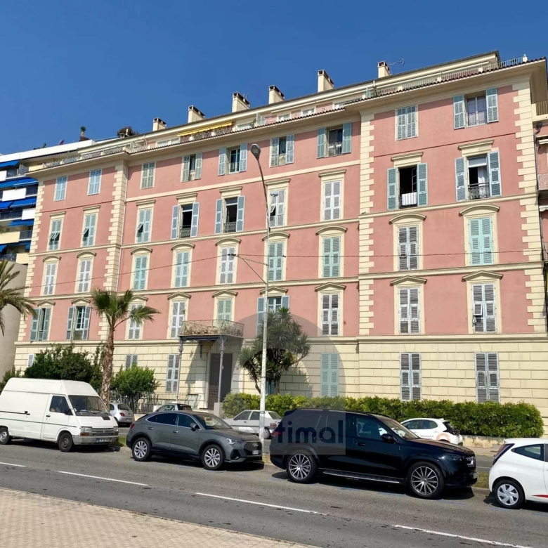 Menton Garavan – Résidence Bourgeoise Front de Mer – 2 pièces avec mezzanine