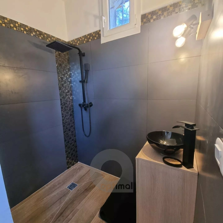 CASTELLAR – villa à 250 mètres de Menton