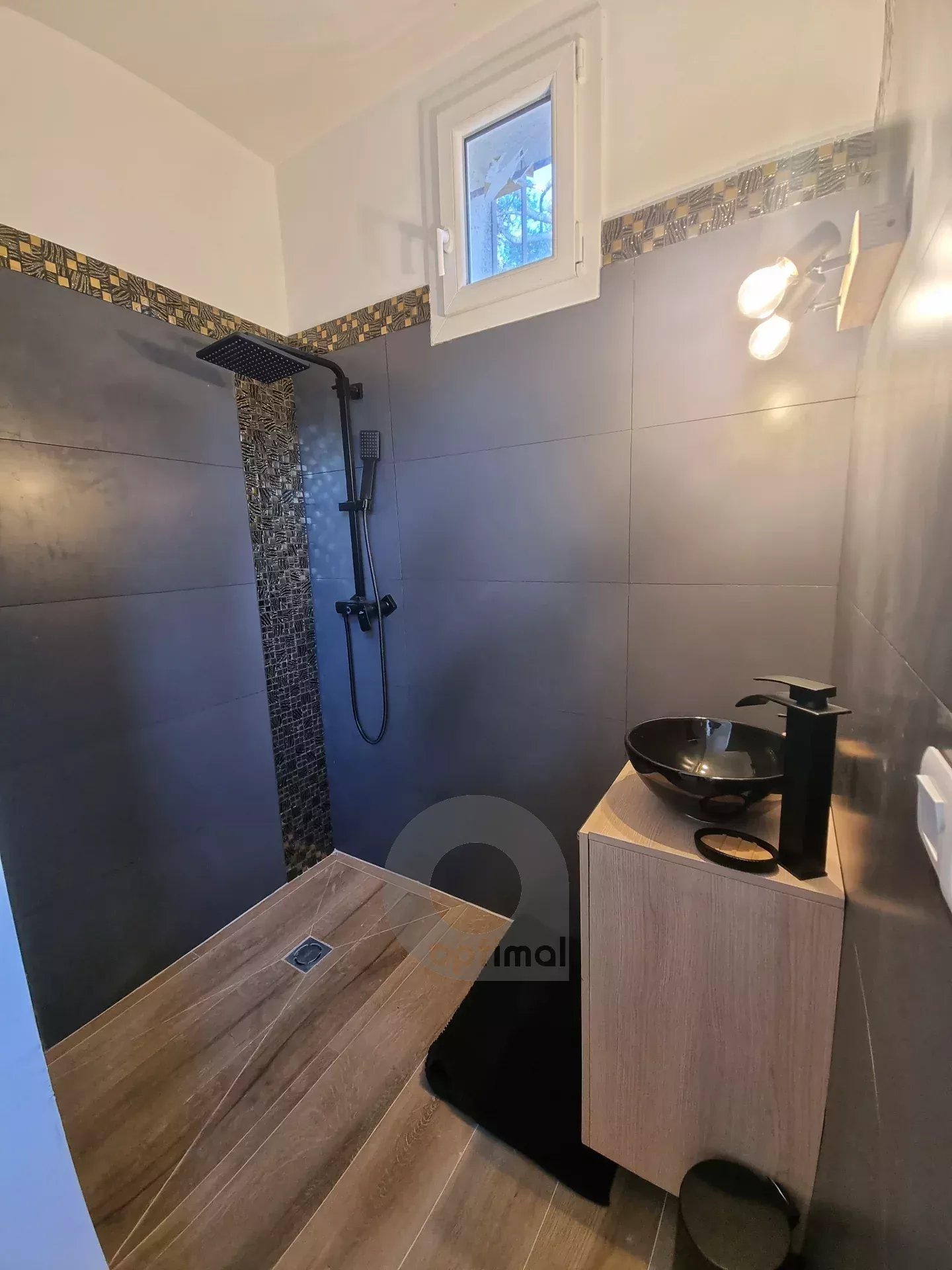 CASTELLAR – villa à 250 mètres de Menton
