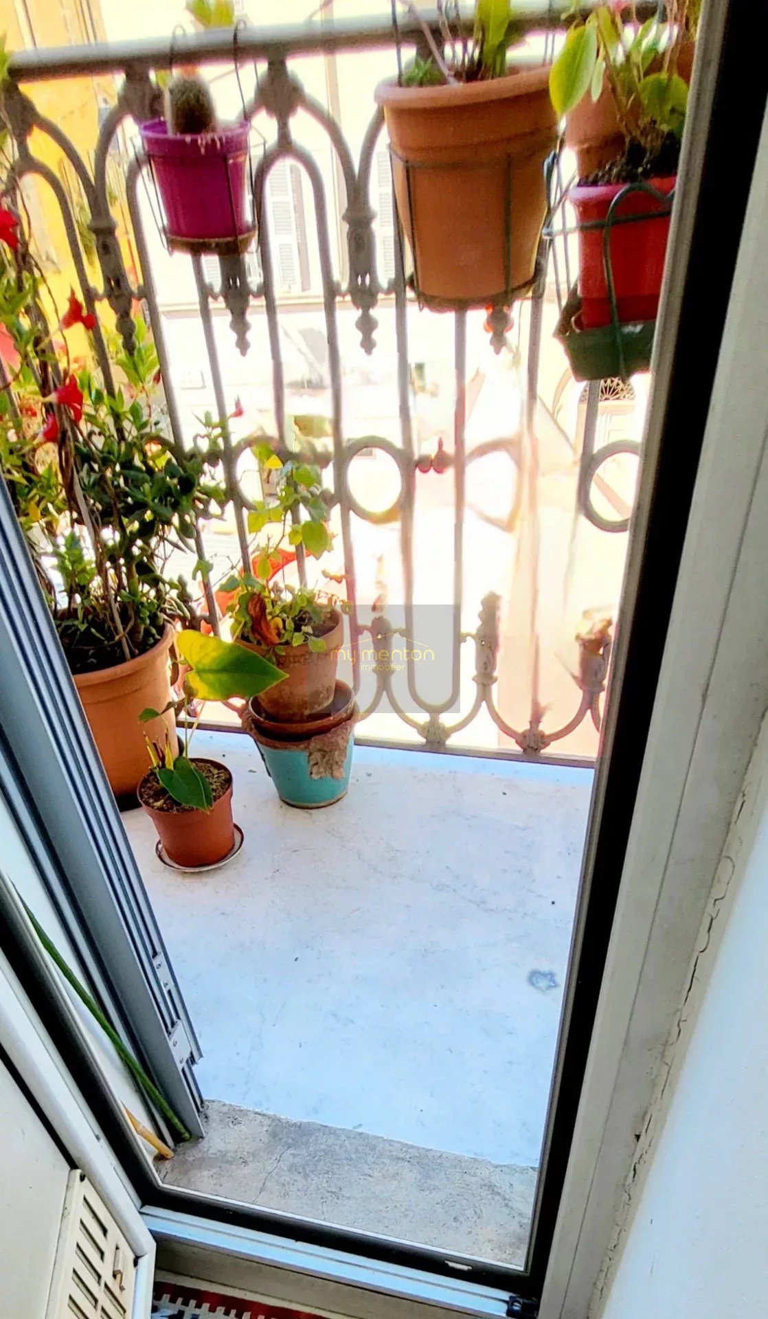 MENTON CENTRE ;  Appartement Bourgeois Front de mer