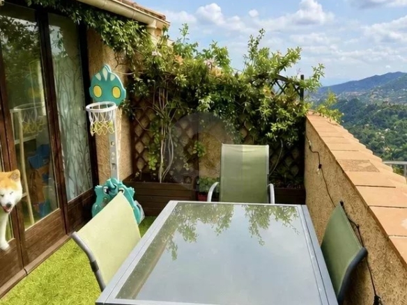 Castellar MAISON DE VILLAGE – terrasse -OUEST
