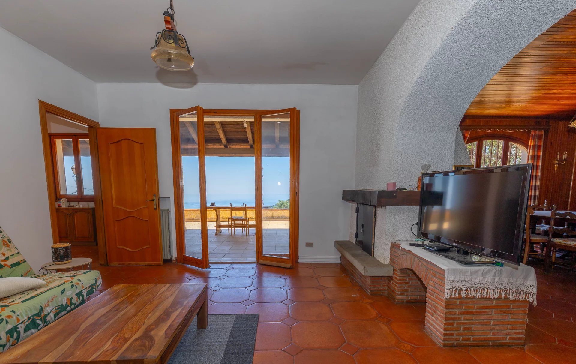 Charmante villa à San Lorenzo avec vue panoramique sur la mer et les montagnes
