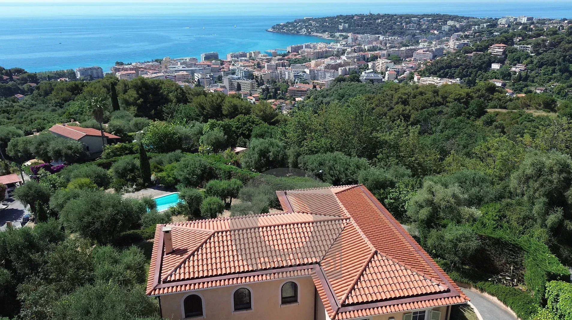 Menton – Propriété de caractère avec vue mer panoramique et permis purgé