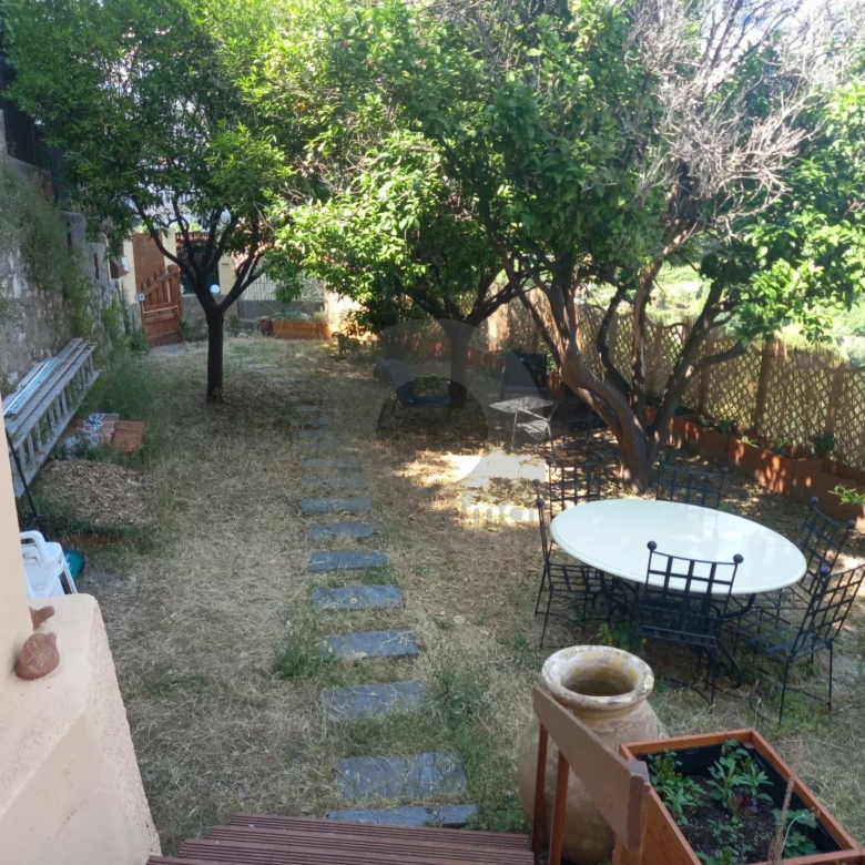 Beau 2 pièces avec grand jardin
