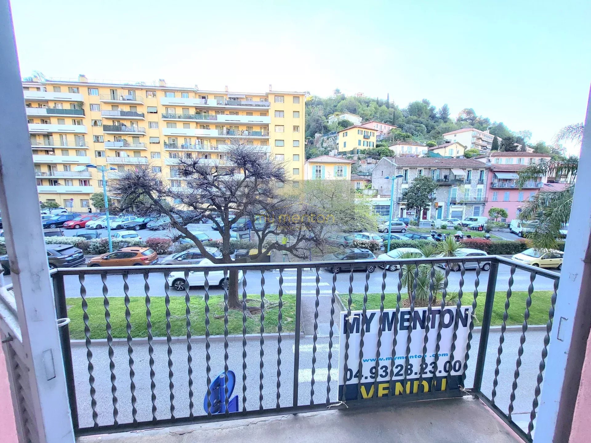 À vendre :  appartement 4 pièces à Menton idéal Famille ou Profession libérale