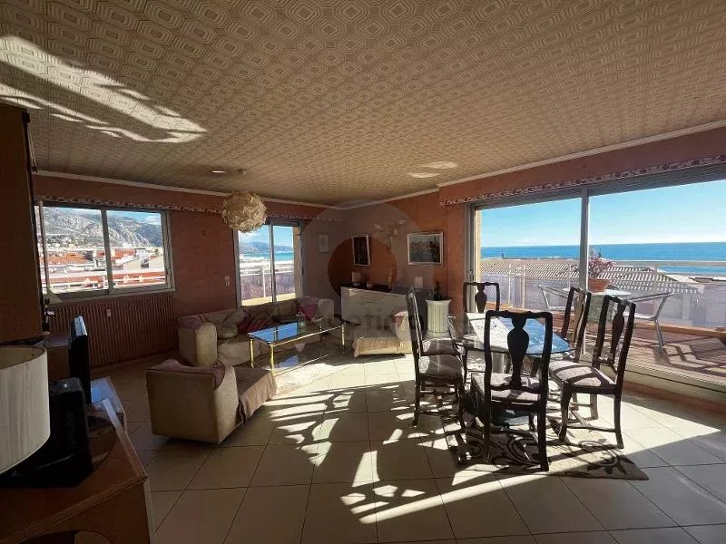 RARE – DERNIER ETAGE