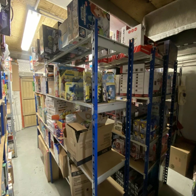 A VENDRE MENTON CARRE D’OR – FONDS DE COMMERCE JOUETS