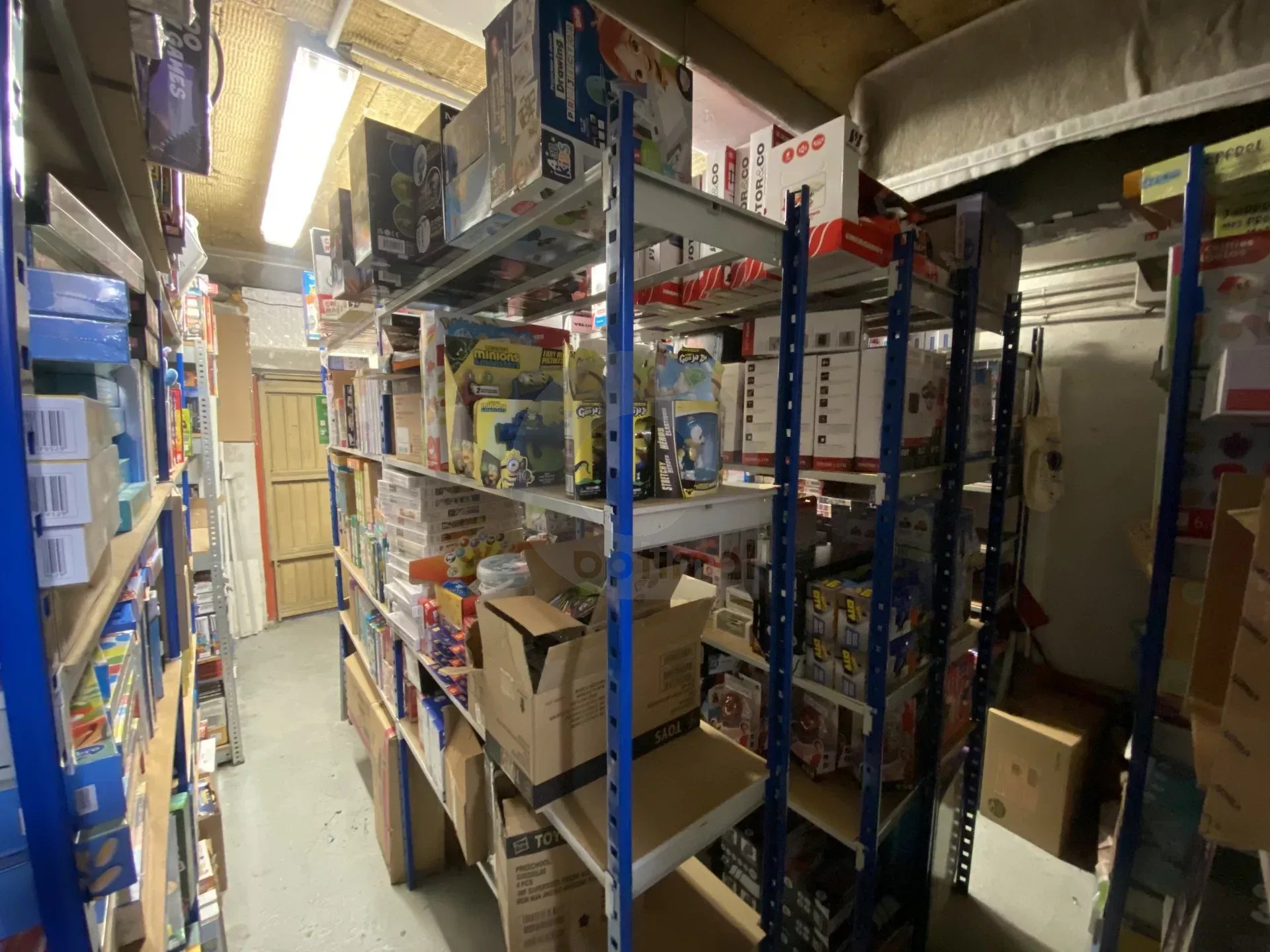 A VENDRE MENTON CARRE D’OR – FONDS DE COMMERCE JOUETS