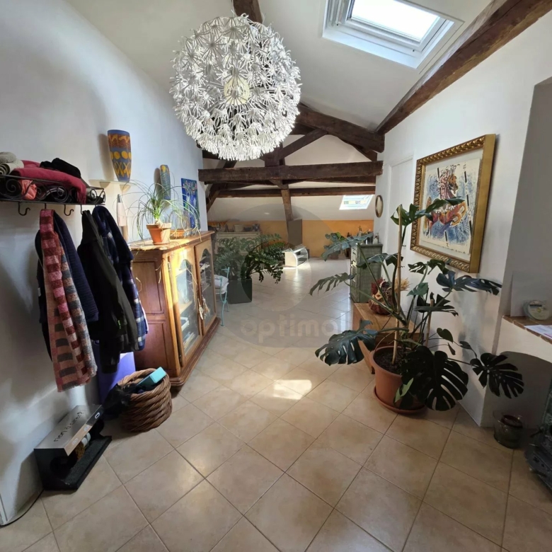 APPARTEMENT TROIS PIECES MENTON MAIRIE DERNIER ETAGE