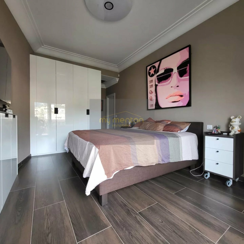 Appartement d’exception – Dernier étage, balcons et vue mer – Menton Centre