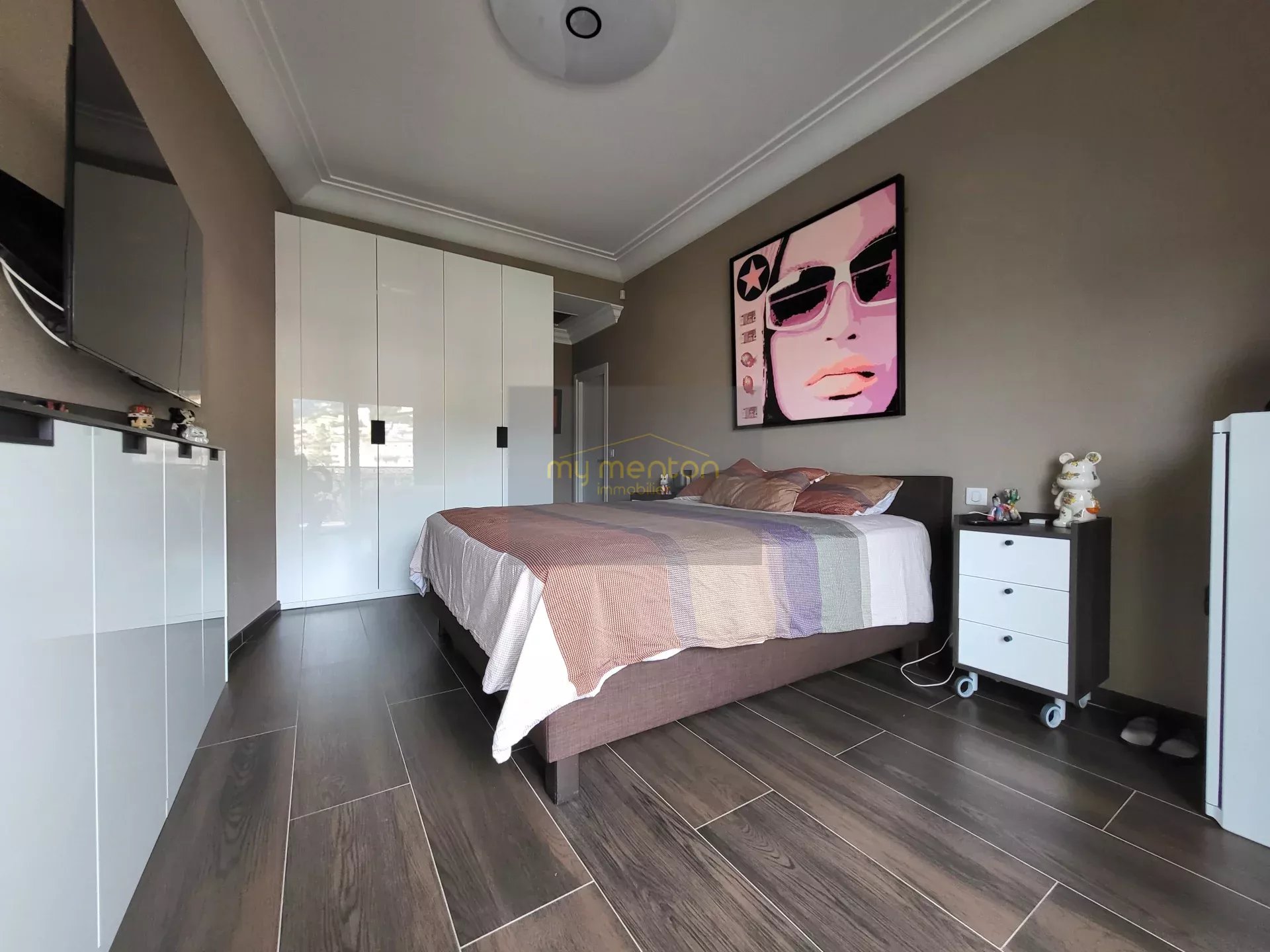 Appartement d’exception – Dernier étage, balcons et vue mer – Menton Centre