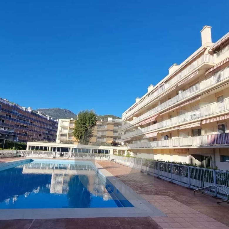 ROQUEBRUNE CAP MARTIN – RESIDENCE FRONT DE MER AVEC PISCINE