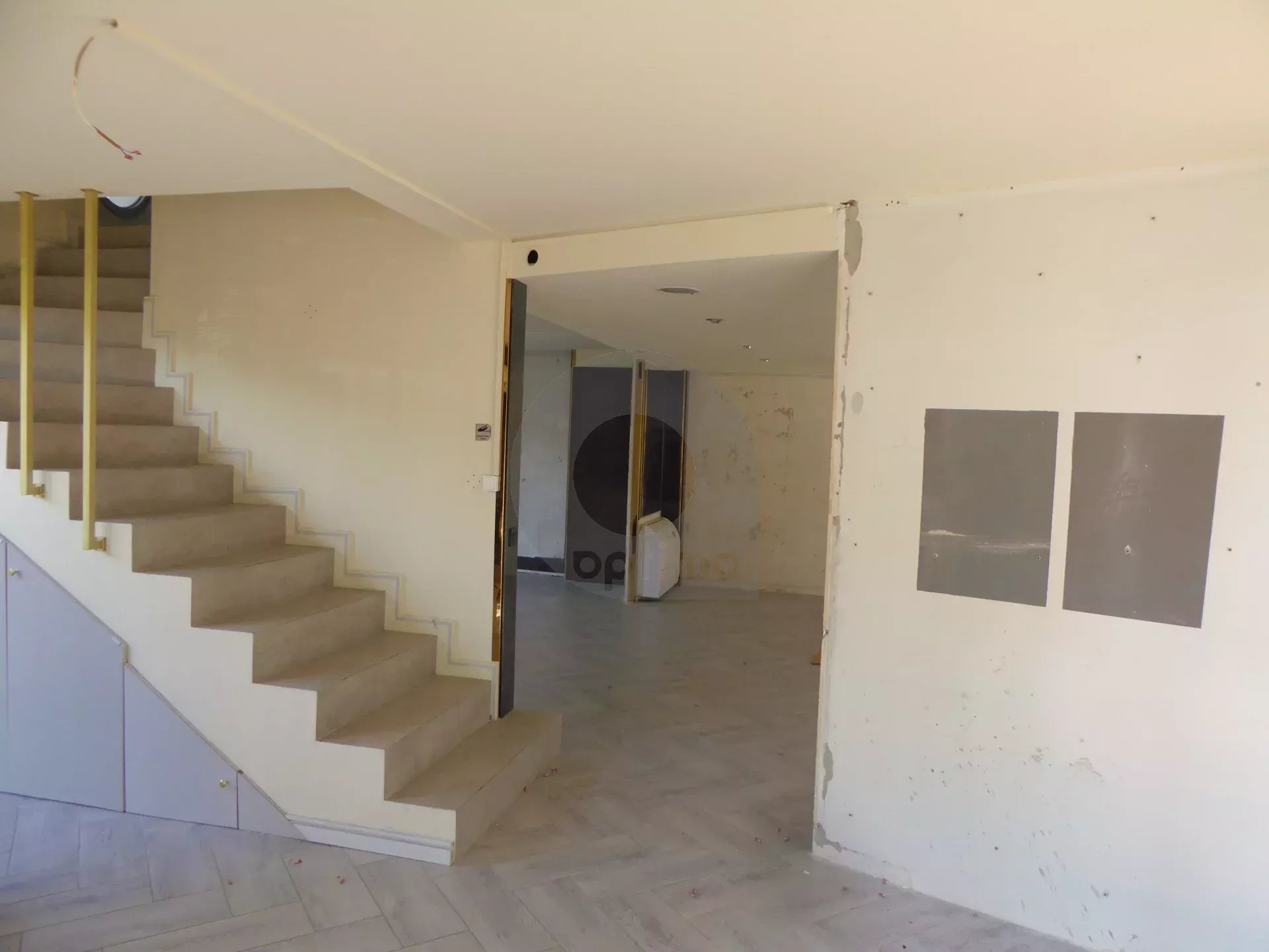 MENTON EXCLUSIVITE LOCAUX PROFESSIONNELS 212 M2