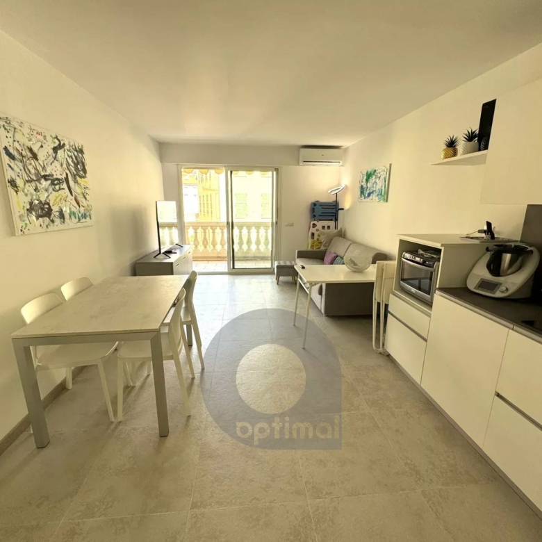 Menton centre, bord de mer, agreable 2 p avec terrasse