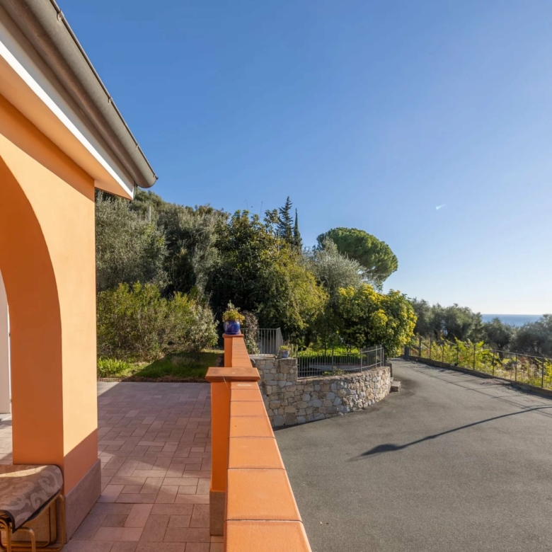 Maison à Grimaldi ***ITALIE*** proche Frontière – Vue Panoramique