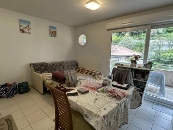 MENTON BORRIGO: AGREABLE STUDIO AVEC BALCON