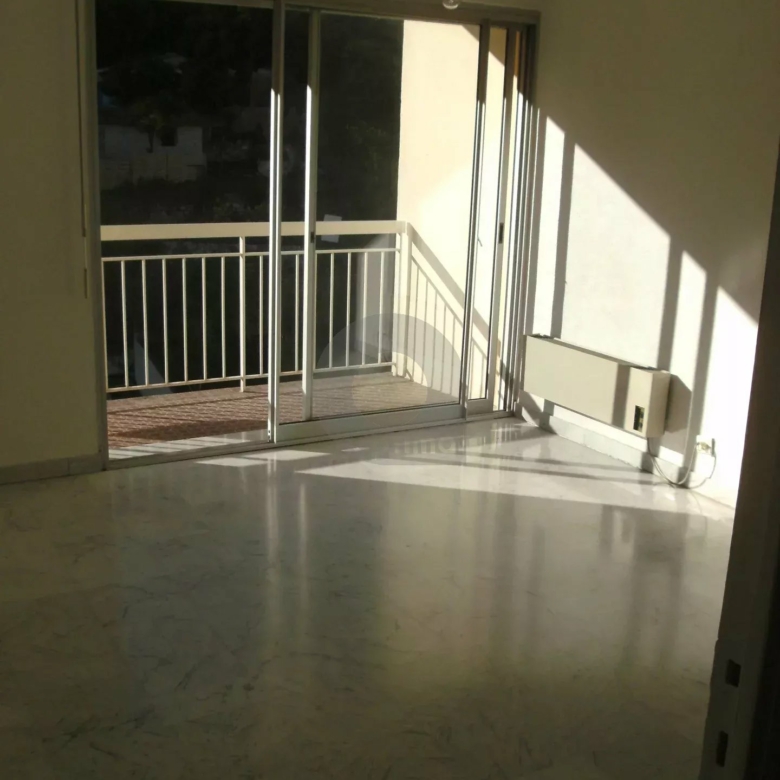 Menton studio avec parking et cave !