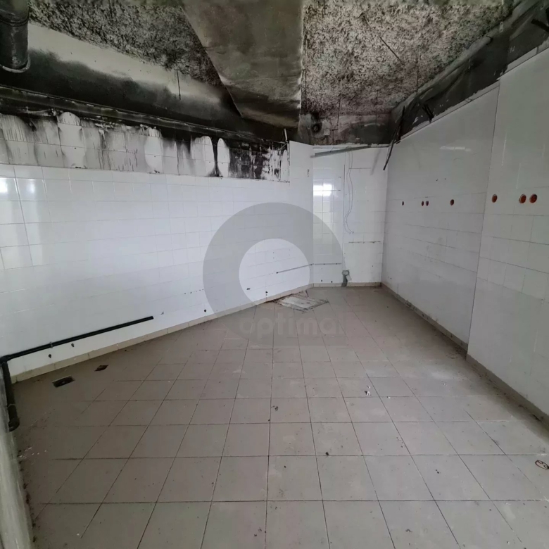A LOUER : Local commercial 75 m² – Bord de mer de Menton