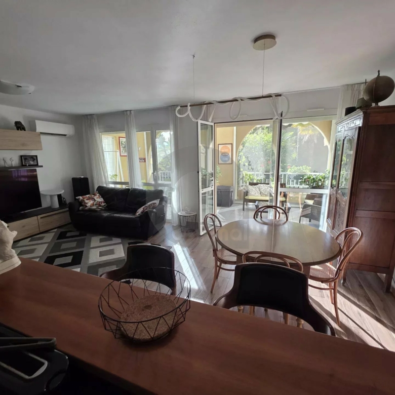 BEAU QUATRE PIECES TERRASSE DOUBLE GARAGE MENTON GARAVAN