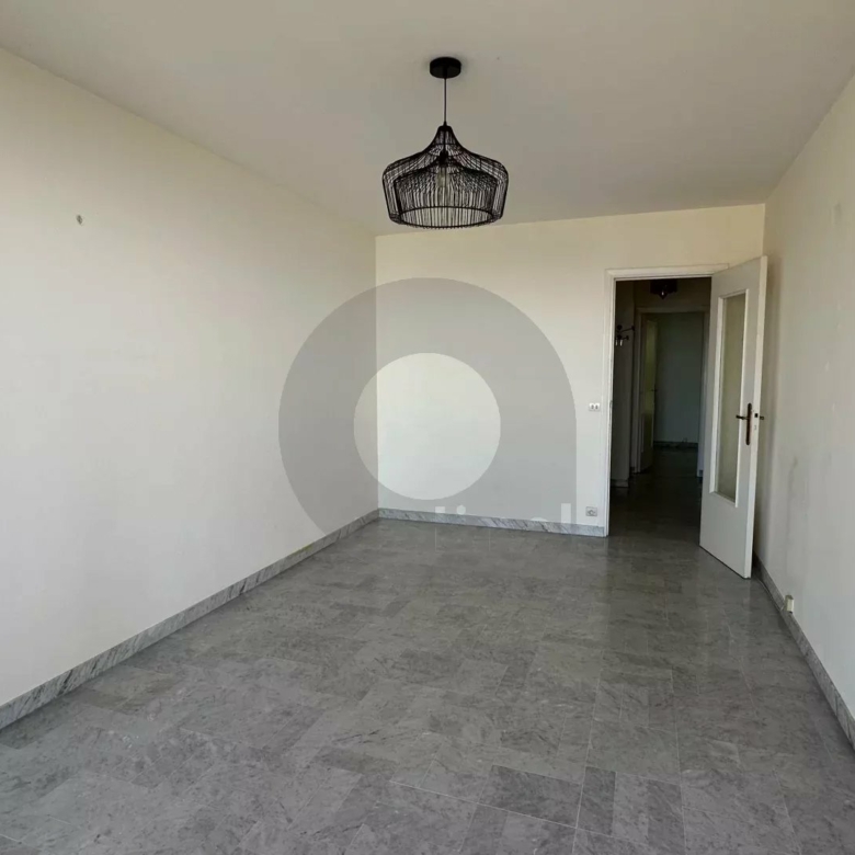 MENTON – TERRES CHAUDES: APPARTEMENT 2P AVEC VUE MER PANORAMIQUE –  GARAGE et CAVE