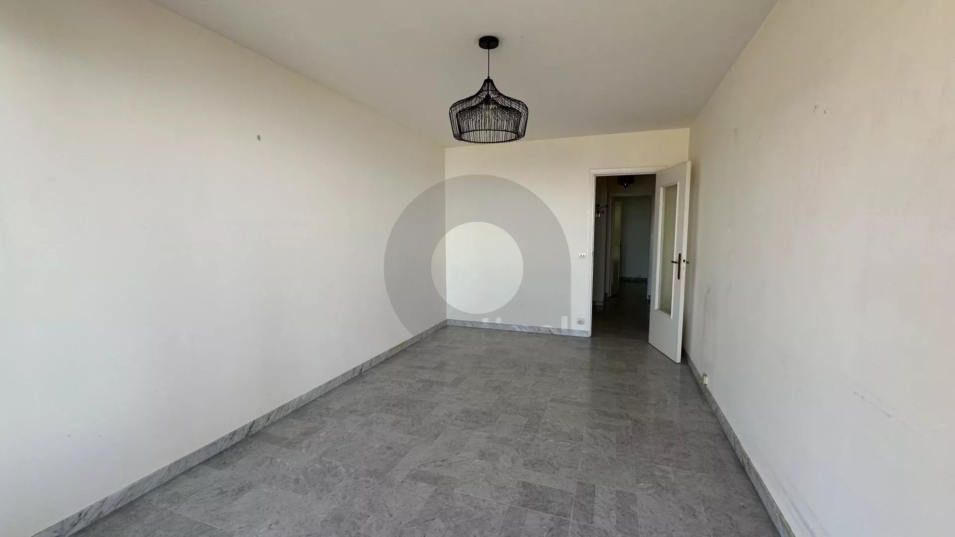 MENTON – TERRES CHAUDES: APPARTEMENT 2P AVEC VUE MER PANORAMIQUE –  GARAGE et CAVE