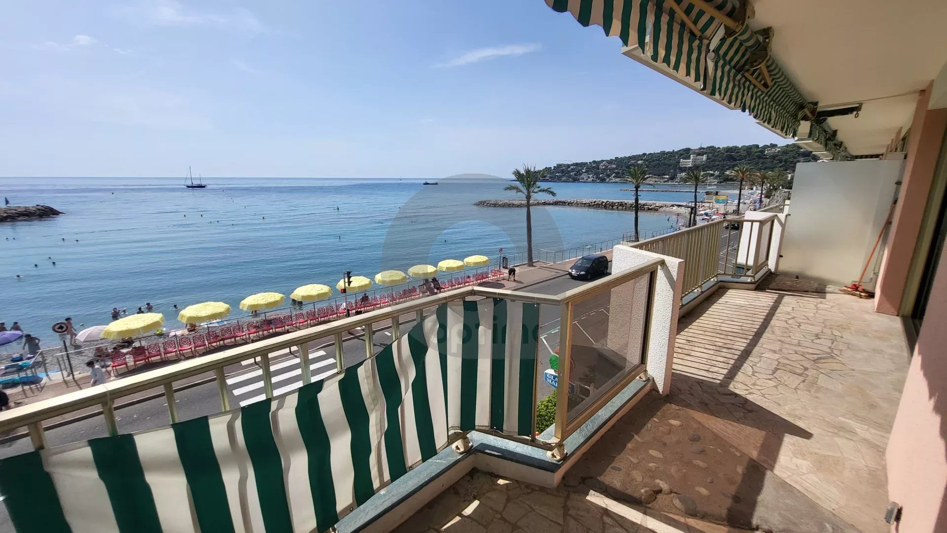FRONT DE MER 2P 43M2 AVEC TERRASSE 12M2 CAVE