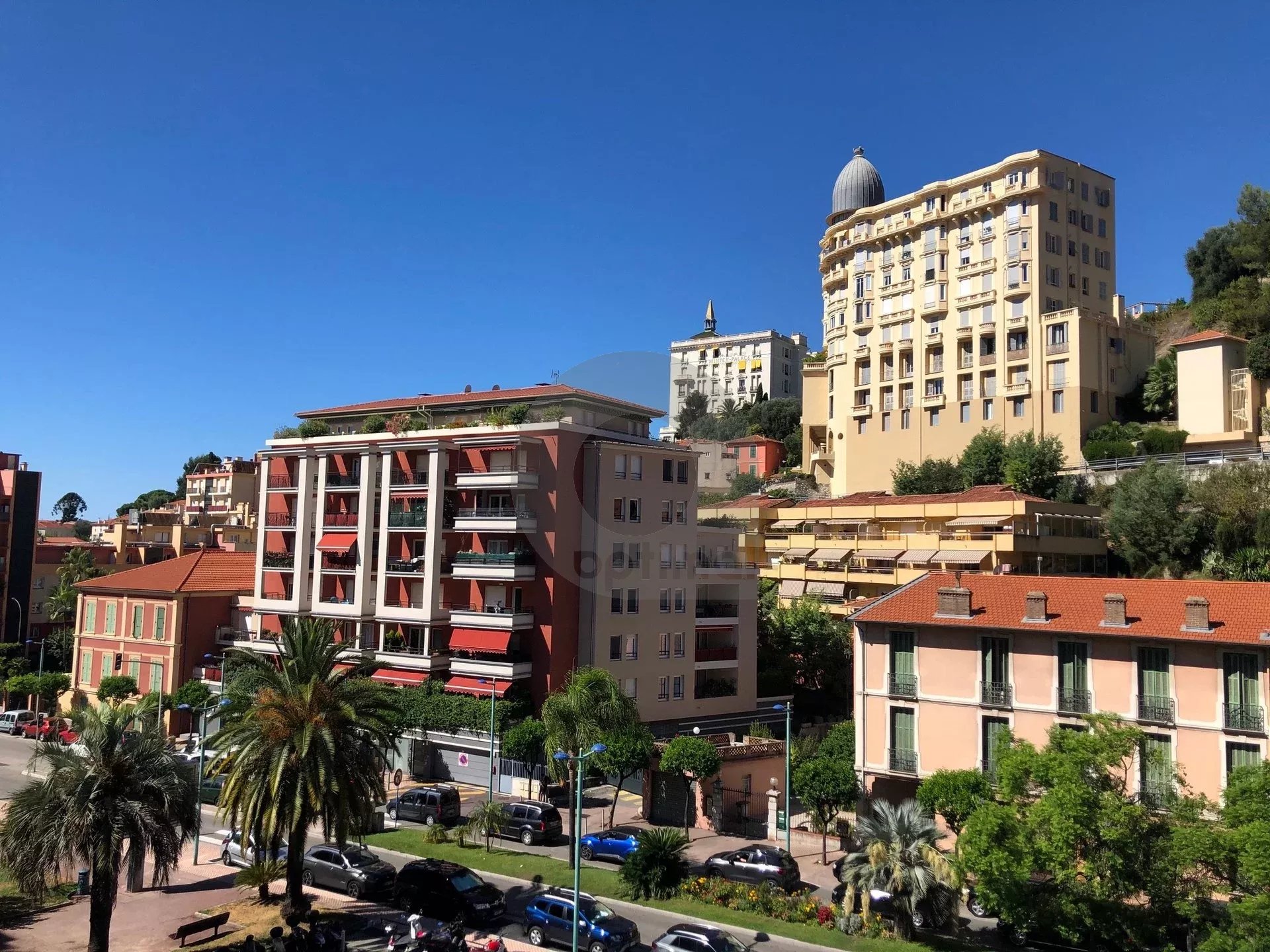 Appartement lumineux avec terrasse à Menton