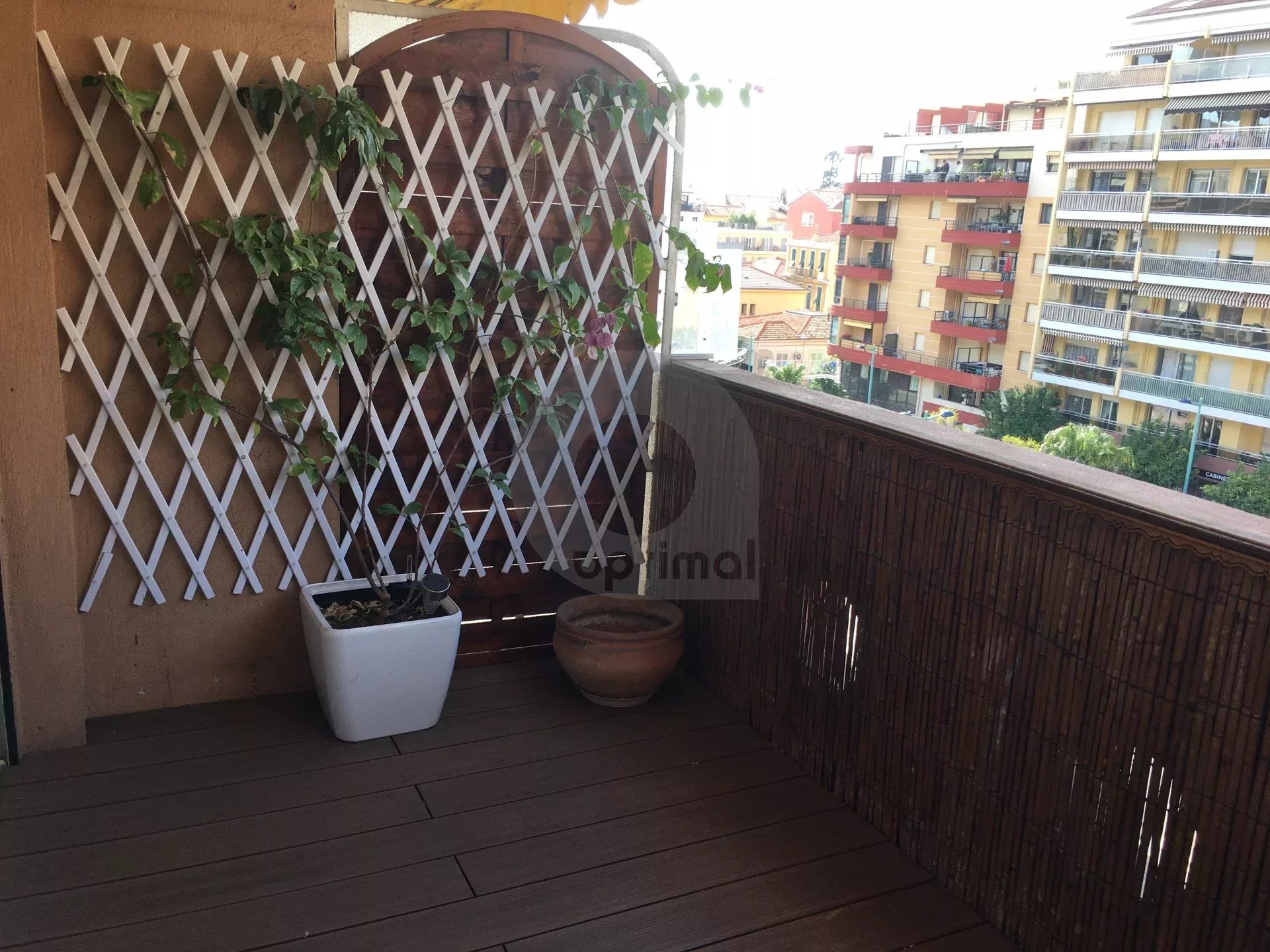 MENTON 3 PIÈCES TERRASSE VUE DÉGAGÉE PROCHE CENTRE