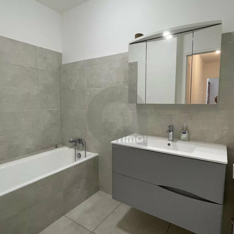 A LOUER : 2P MEUBLE – MENTON CENTRE SECTEUR GARES