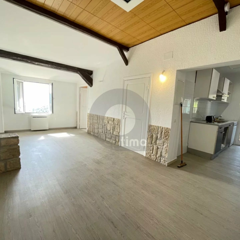 A LOUER APPT SECTEUR CABROLLES – SAINTE AGNES