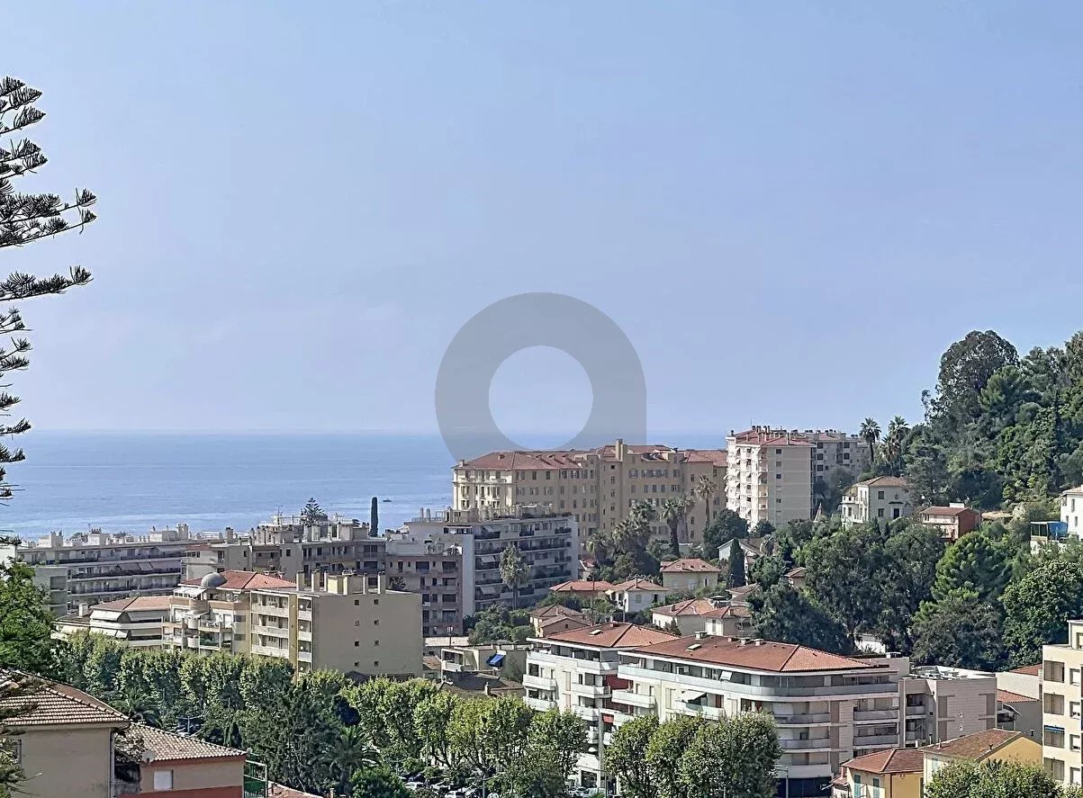 Menton 3P dernier étage, balocns, vue mer